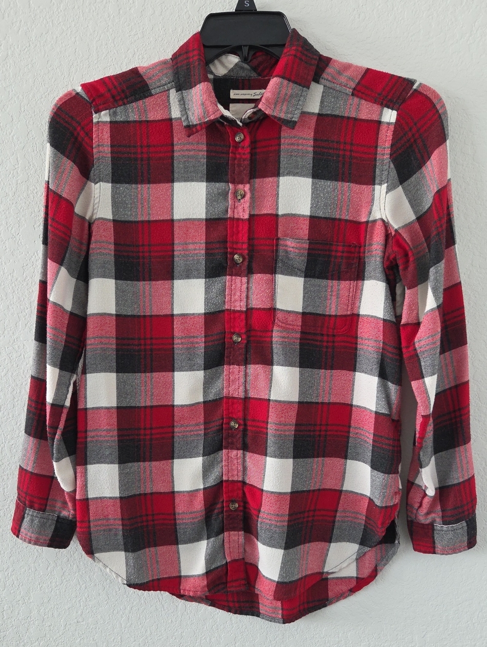 American Eagle Outfitters Red Black White Plaid Button-Down Shirt Small Womens